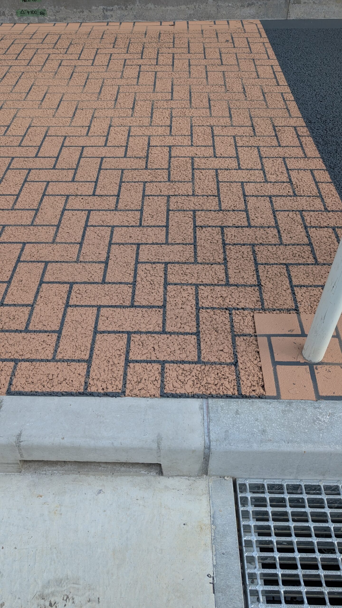 アスファルトスプレー